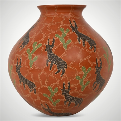 Heri Mora Mata Ortiz Pottery Jar – Deer & Cactus Design