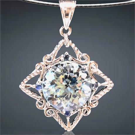 10K Aquamarine Pendant