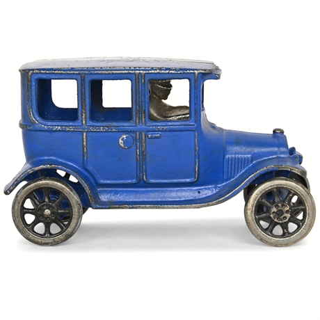 Arcade Cast Iron Ford Model T Center-Door Sedan, c.1923–27