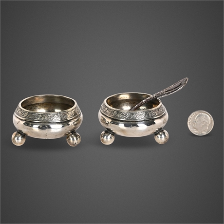 Robert Pringle & Sons EPNS Footed Salt Cellars, Pair with Spoon
