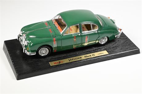 1959 Jaguar Mk2 - Green