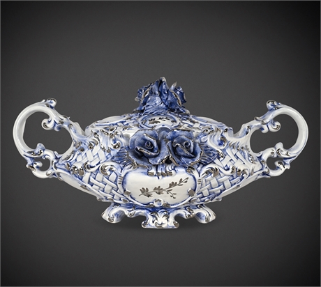 Capodimonte Italian Porcelain Rose-Top Tureen, Expo Gift’s 969