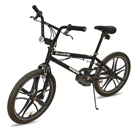 Mongoose Mode 270 Freestyle BMX Bike with Mag Wheels & Pegs