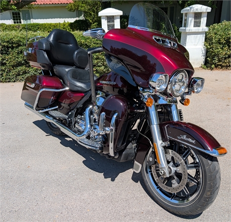 2015 Harley-Davidson Ultra Limited FLHTK — Mystic Red/Cayenne, 25k Miles