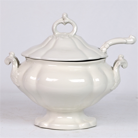 Red-Cliff Soup Tureen