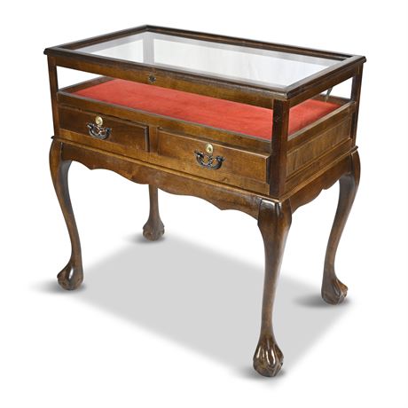 Clawfoot Display Chest