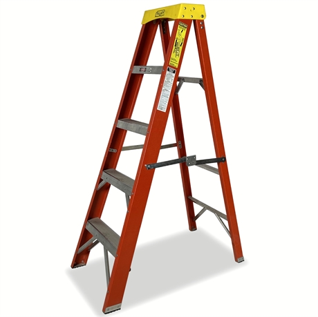 Tilley 5' Fiberglass Ladder