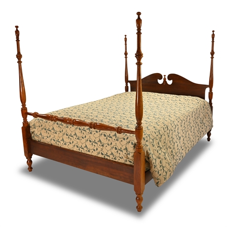 American Cherry Chippendale Queen 4 Poster Bed