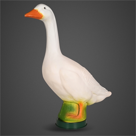 Gladys Goose Illuminated Blow Mold Lamp — 1982 Country Kitsch Icon