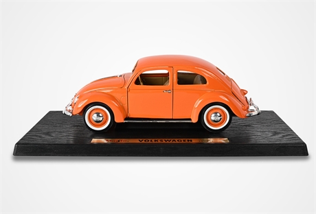 Maisto 1:18 1951 Volkswagen Export Sedan – Orange – Die-Cast Model