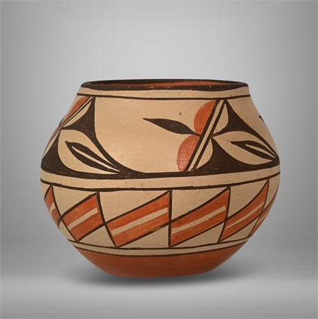 Zia Pueblo Pot by Tetra Lucero