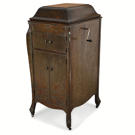 Victor Victrola VV-XI Phonograph — Oak Floor Model, Style 24688-B, c.1917