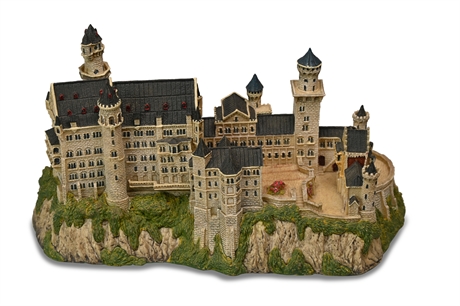 Danbury Mint "Neuschwanstein Castle" Enchanted Castles of Europe