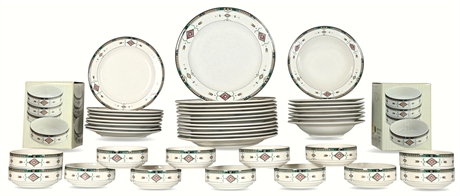 Studio Nova 'Adirondack' Dinner Service - 41 Pieces