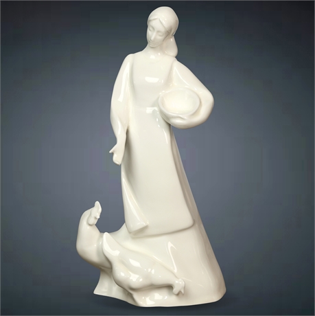 Royal Doulton "Country Girl" Porcelain Figurine