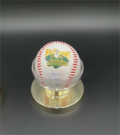 OAKLAND A'S COLLECTIBLE BASEBALL SET