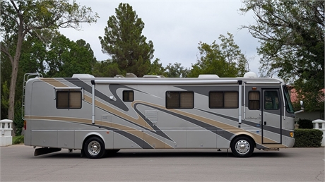 2001 Monaco Diplomat LE 40PBD – Luxury Diesel Pusher Motorhome