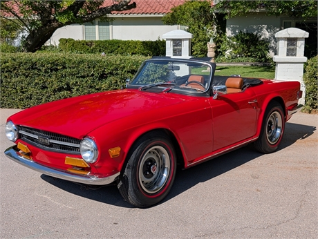 1971 Triumph TR6 Roadster – Professionally Restored