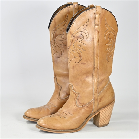 Ladies Dingo Boots Size 7 1/2 N