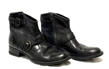 Born Black Footware