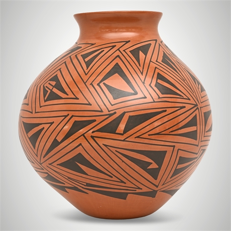 Amalia Mora Mata Ortiz Olla — Black-on-Red Geometric, Iron Stand
