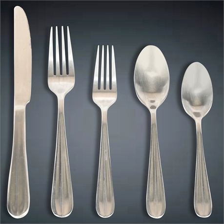 Oneida Flatware Service 4