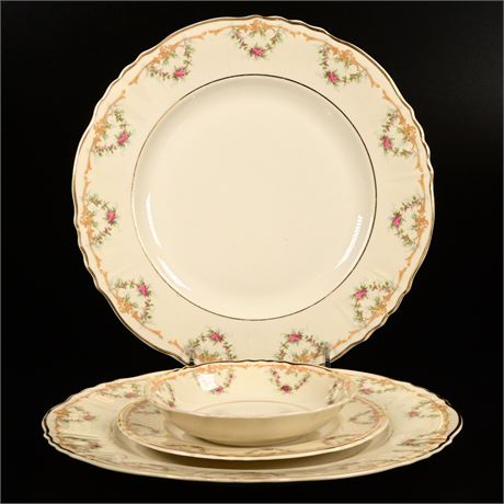 Federal Shape Syracuse China "Wardell", Service for 6 +