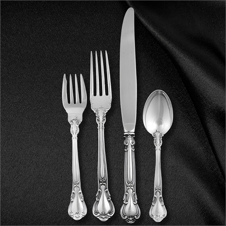 Gorham “Chantilly” Sterling Silver Flatware Service, 17 Pieces