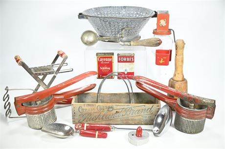Vintage and Antique Kitchen Accessories