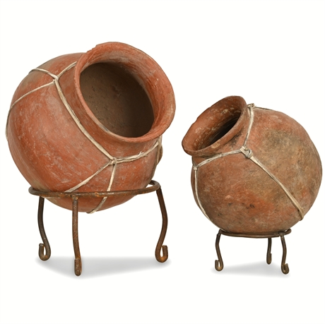 Para Tarahumara Pots with Iron Stands