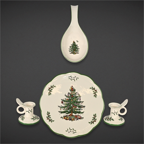 Spode Christmas Tree 4‑Pc Accessory Set – Trivet, Spoon Rest & Candle Holders