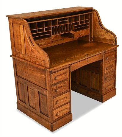 Antique Solid Oak Roll-Top Desk – Early 20th Century, 30 Compartments