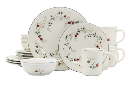 Pfaltzgraff Winterberry Dishes