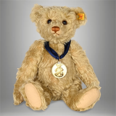 Steiff Danbury Mint 2004 Teddy Bear w/ Medal – Mohair 667305