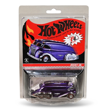 Hot Wheels Red Line Club Rocket Oil 2011 With Case