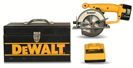 DeWalt 5 3/8" Cordless Trim Saw