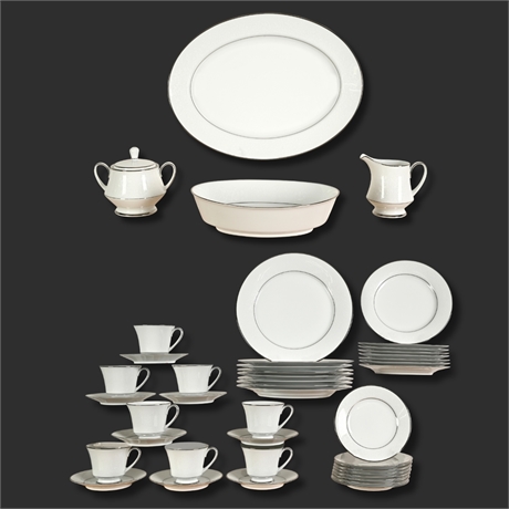 Noritake "Thule" Platinum Trim China Set Service for 8