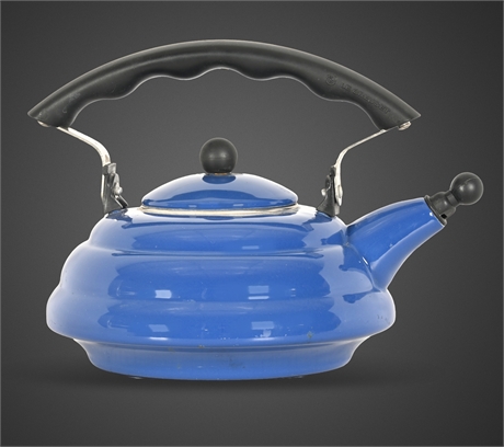 Le Creuset Cumulus Beehive Blue Tea Kettle 2.1 Quarts