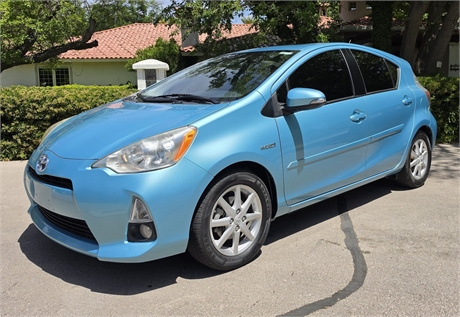2012 Toyota Prius C Four