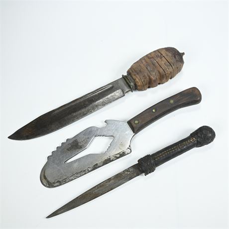 Vintage and Antique Fixed Blade Knives