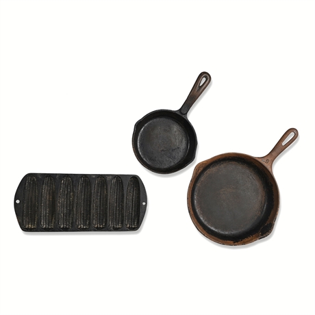 Wagner Cast Iron Skillet Pair & Seven-Ear Corn Bread Mold, 3 Pieces