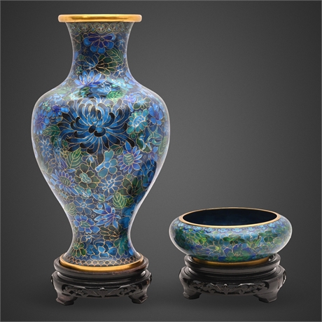 Pair of Chinese Cloisonné Vase and Bowl with Wood Pedestals, Blue Floral