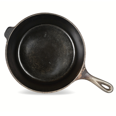 Vintage No. 8 Cast Iron Chicken Fryer — Double Handle, Heat Ring, “CF” Marked