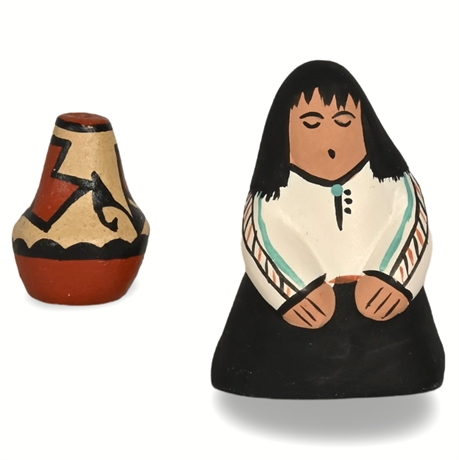 Miniature Jemez Pueblo Pottery Figurine & Pot