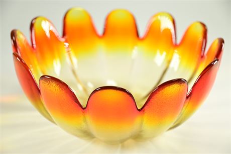 Vintage Indiana Glass Amberina Lotus Bowl