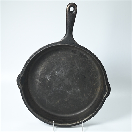 Wagner Cast Iron Skillet Auction