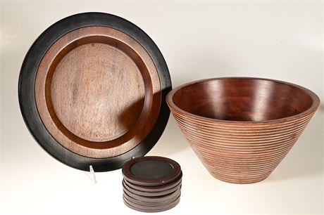 Salad Bowl and Serving Accessories