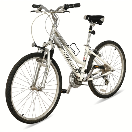 Giant Sedona Women’s Hybrid Bike – 14” Aluminum Frame, 26” Wheels