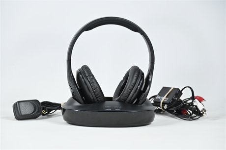 AmazonBasics Over Ear Wireless RF Headphones