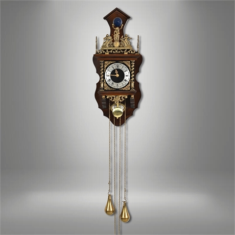 Zaanse Dutch Walnut Wall Clock with Atlas Brass Crest — "Nu Elck Syn Sin"